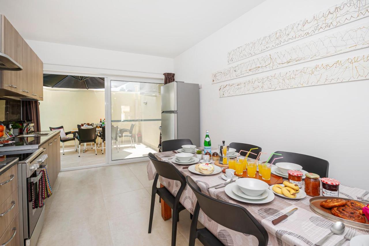 Summer Breeze 3 Bedroom Family Maisonette With Sunny Terrace In Mellieha - By Getawaysmalta Exterior photo