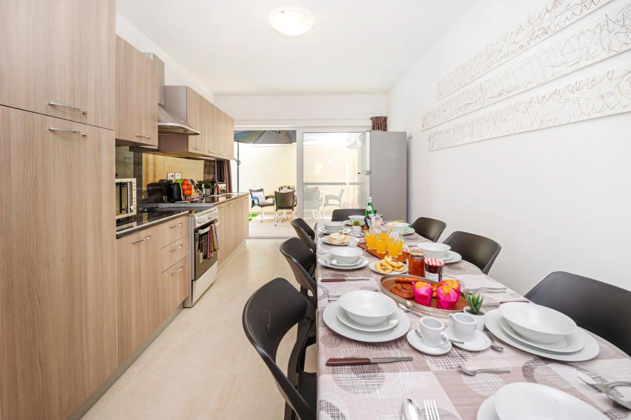 Summer Breeze 3 Bedroom Family Maisonette With Sunny Terrace In Mellieha - By Getawaysmalta Exterior photo