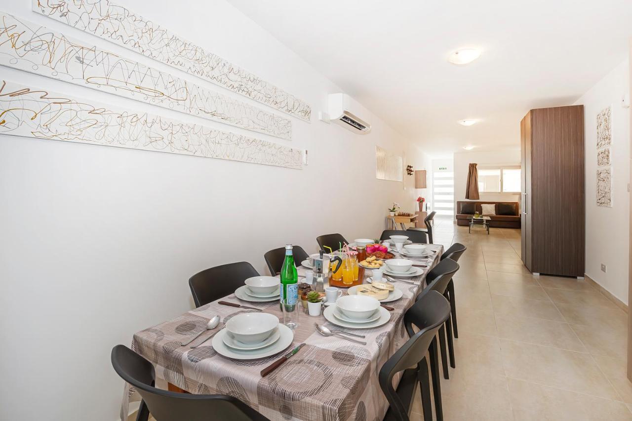 Summer Breeze 3 Bedroom Family Maisonette With Sunny Terrace In Mellieha - By Getawaysmalta Exterior photo