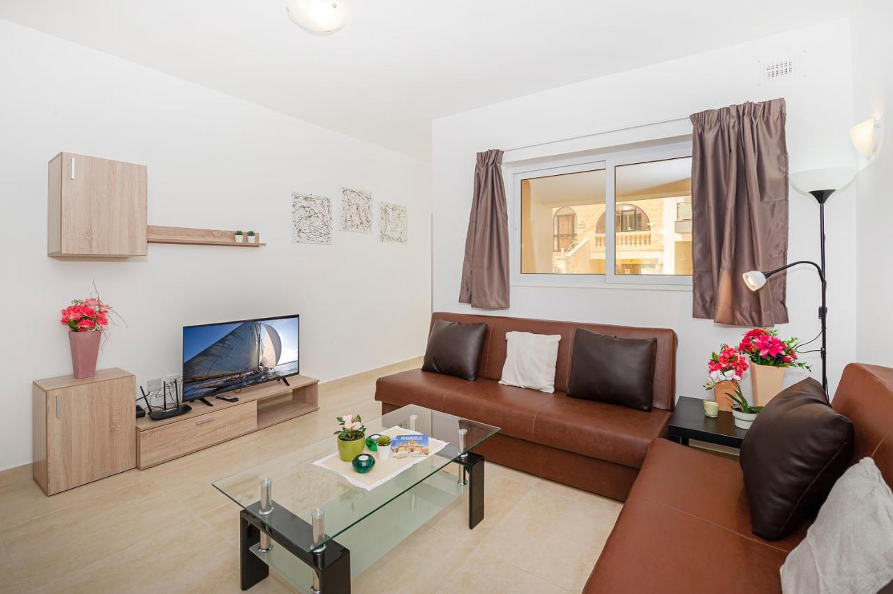 Summer Breeze 3 Bedroom Family Maisonette With Sunny Terrace In Mellieha - By Getawaysmalta Exterior photo